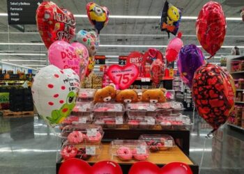 Comerciantes esperan el Día del Amor y la Amistad para reactivar las ventas