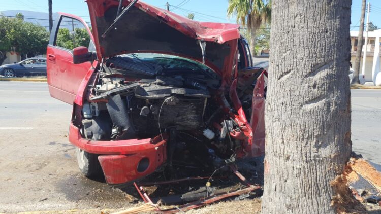 Dos lesionados deja fuerte choque
