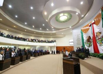 Buscan Diputados reforzar a los símbolos de la patria