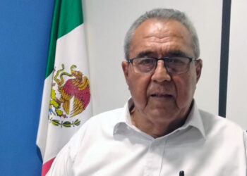Entregan reconocimiento a periodistas del Estado