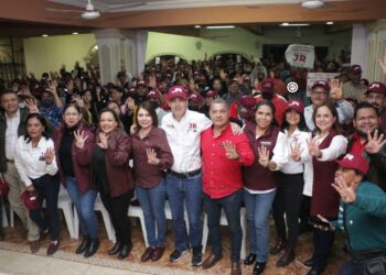 “JR” pinta de guindo el Edén