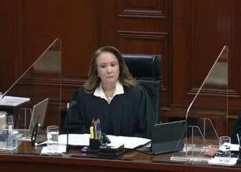 Promueven juicio político contra ministra Yasmín Esquivel, acusada de plagio