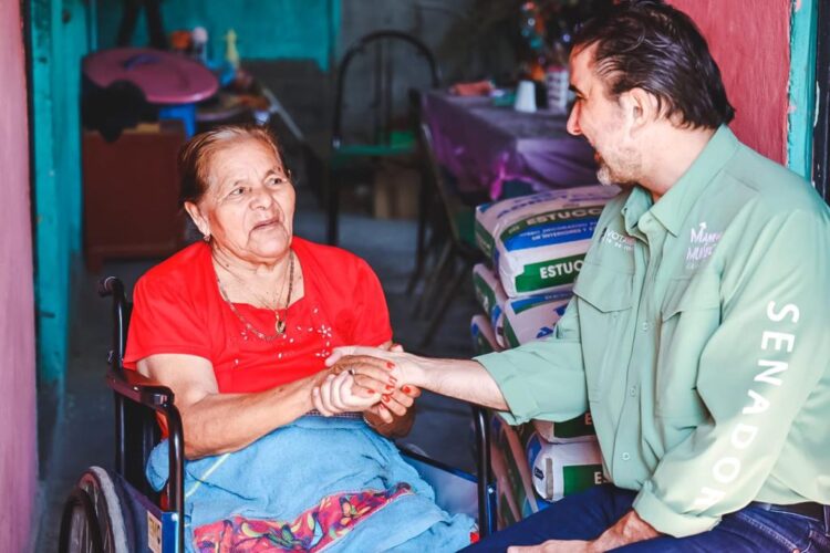 Promoveré una legislación en favor de las mujeres jefas de familia: Manuel Muñoz.