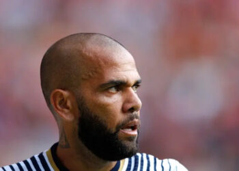 Oficial: Dani Alves deja de ser futbolista de Pumas
