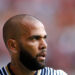 Oficial: Dani Alves deja de ser futbolista de Pumas
