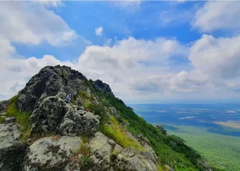 ¿Quieres escalar el Cerro del Bernal? Esto es lo que debes saber