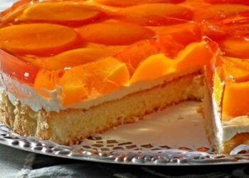 Postre de durazno, fácil de preparar con tan solo seis ingredientes y sin horno