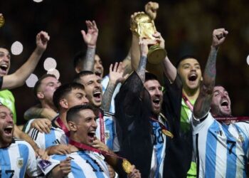 Estrella de Argentina confiesa qué les pidió Polonia para eliminar a México del Mundial