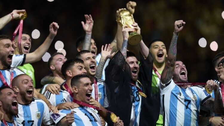 Estrella de Argentina confiesa qué les pidió Polonia para eliminar a México del Mundial