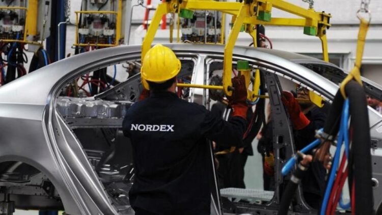 Canadá y México ganan a EU disputa comercial en sector automotriz
