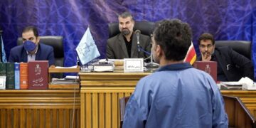 ORBE Irán sentencia con 74 azotes a trabajador humanitario belga por espionaje