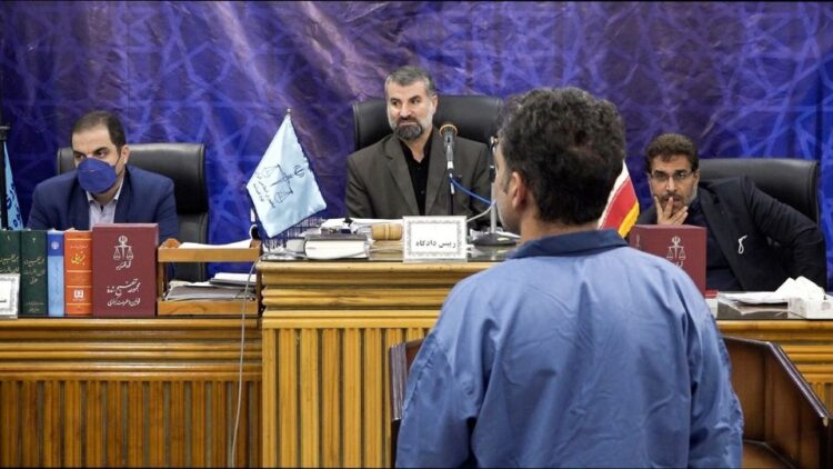 ORBE Irán sentencia con 74 azotes a trabajador humanitario belga por espionaje