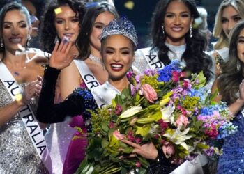 R’Bonney Gabriel de EU se convierte en la nueva Miss Universo tras una dura competencia