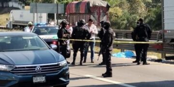 Veracruz: vendedora de refrescos muere arrollada por un tráiler