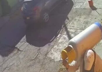 Ladrón sin corazón: dejan sin gas a abuelita al robarle su tanque en el Edomex