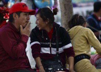 ¿Se puede fumar dentro del auto? Esto dice la nueva ley antitabaco