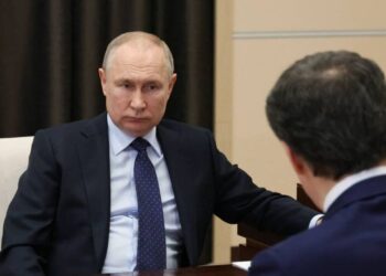 Putin está debilitado por su tratamiento contra el cáncer, podría dimitir pronto, advierte Inteligencia de EU