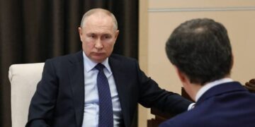 Putin está debilitado por su tratamiento contra el cáncer, podría dimitir pronto, advierte Inteligencia de EU