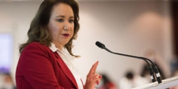 UNAM convoca a Yasmín Esquivel para presentar su defensa