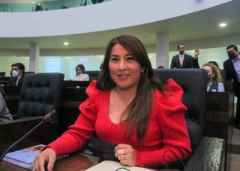 Mujeres podrán exigir compañía en los partos