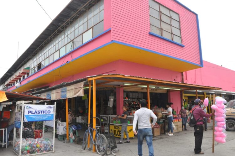 Bajan hasta 50% las ventas en el mercado Argüelles