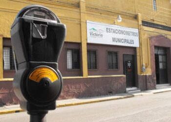 Exige municipio a Victoria Meters liquidar adeudo por parquímetros