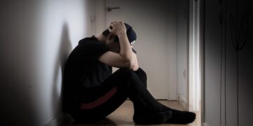 Pobreza y salud mental pueden provocar muerte en casos extremos