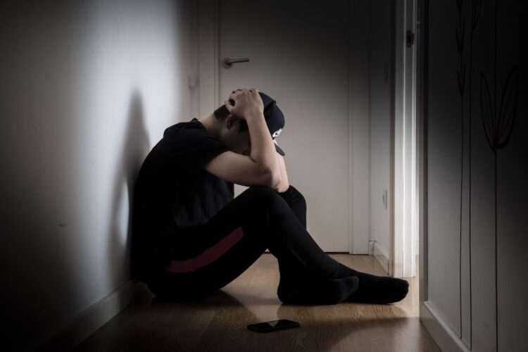 Pobreza y salud mental pueden provocar muerte en casos extremos