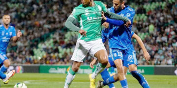Tigres se aprovecha para golear a Santos