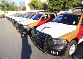 Entregan más patrullas a la Guardia Estatal