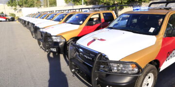 Entregan más patrullas a la Guardia Estatal