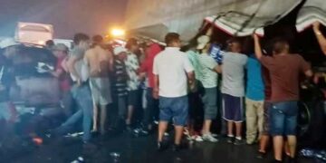 En menos de 25 minutos gente roba 25 toneladas de cerveza
