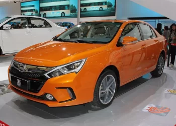 China destaca en México como proveedor de vehículos ligeros y demanda por relocalización, según directivos de autos