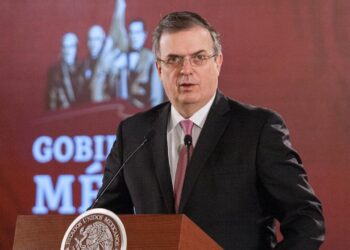 Coordina Ebrard esfuerzos humanitarios de México en Turquía y Chile