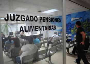 Padres desobligados crecen en la capital del Estado