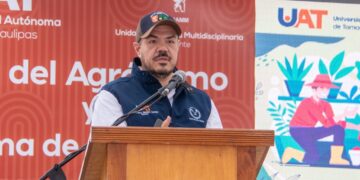 Preside rector ceremonia del Día del Agrónomo y firma de convenios UAT-Empresa
