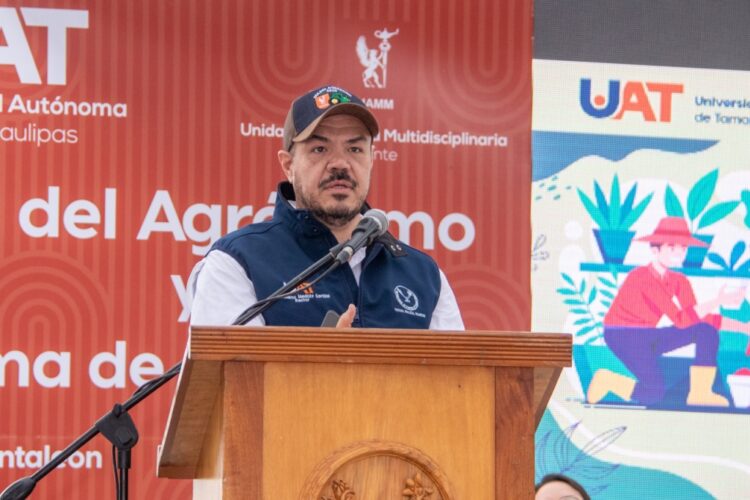 Preside rector ceremonia del Día del Agrónomo y firma de convenios UAT-Empresa