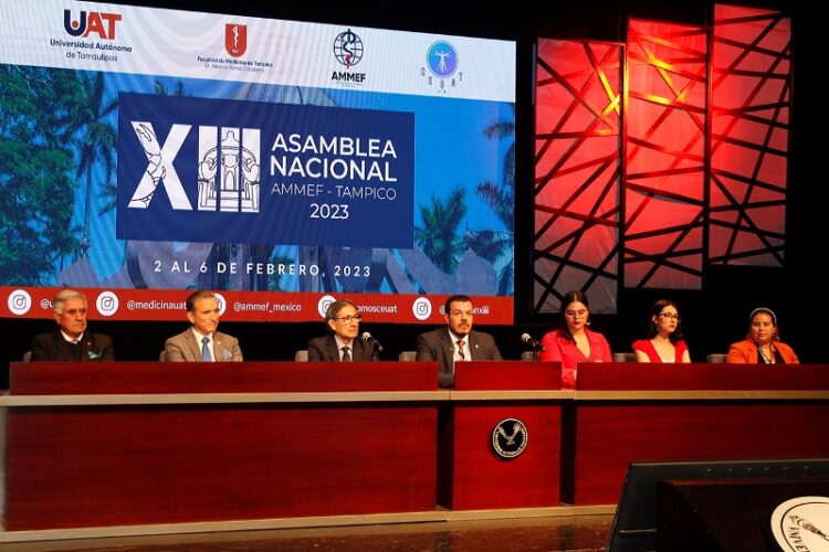 Inaugura rector de la UAT asamblea nacional de médicos en formación