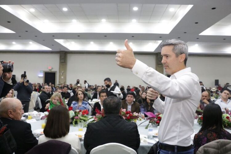 JR “aprieta el paso” a dos semanas de cerrar campaña