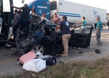 Un muerto y nueve lesionados deja choque en Carretera Jiménez-San Fernando.