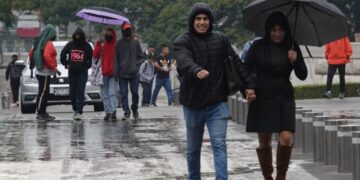 Frente frío 28 acompañará este puente vacacional: pronostican lluvias, fuertes vientos y nevadas en varios estados