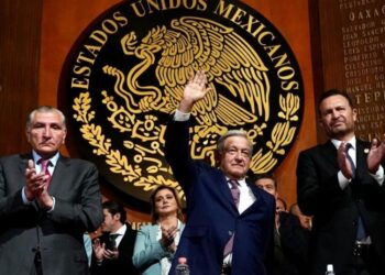EN QUERÉTARO AMLO, Santiago Creel y Norma Piña se confrontan durante el festejo a la Constitución