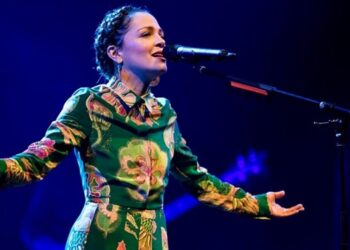 Natalia Lafourcade gana el Grammy al mejor disco de Música Regional Mexicana