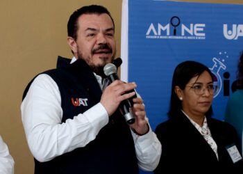 Rector de la UAT inaugura conversatorio sobre mujeres en la ciencia
