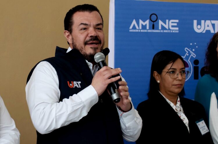 Rector de la UAT inaugura conversatorio sobre mujeres en la ciencia