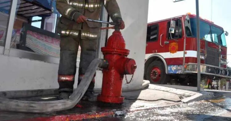 Desabasto de agua y accidentes causan fallas en hidrantes