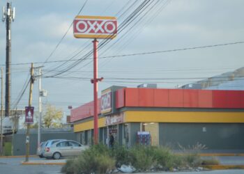 Asaltan OXXO del Fraccionamiento Colinas del Valle