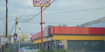 Asaltan OXXO del Fraccionamiento Colinas del Valle