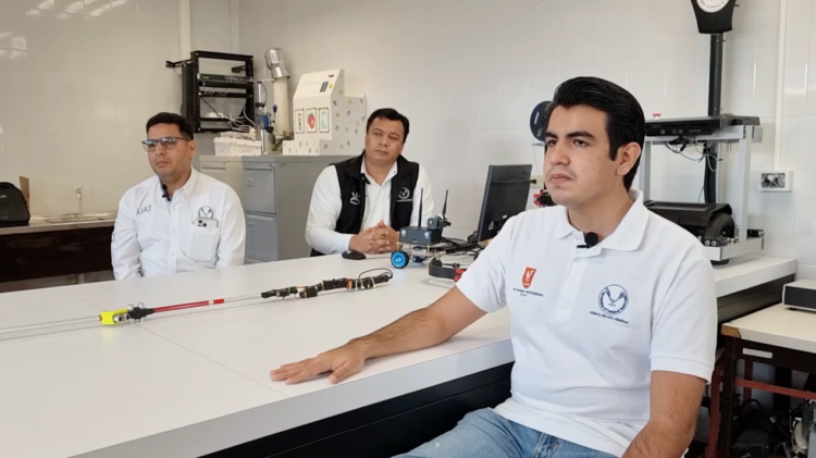 Diseñan investigadores de la UAT bastón ultrasónico para débiles visuales