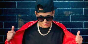 Efe Baby rebasa los 100,000 oyentes en Spotify con “Aniversario de Solterx”.